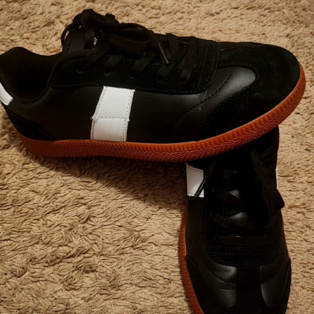 Black shoes